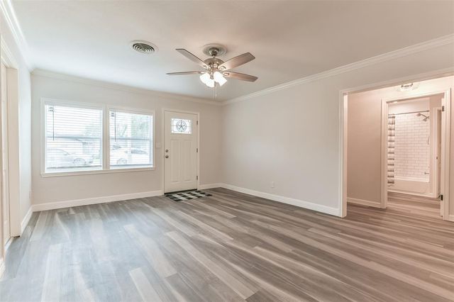 1309 W Lang Street, Alvin, TX 77511