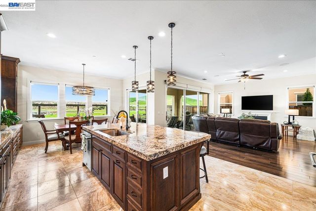 205 Zinnia Ct, San Ramon, CA 94582