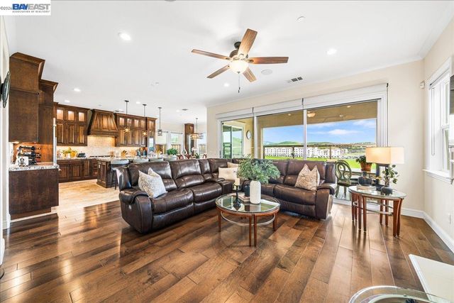 205 Zinnia Ct, San Ramon, CA 94582