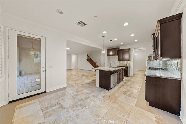 13925 Barnett, Corona, CA 92880