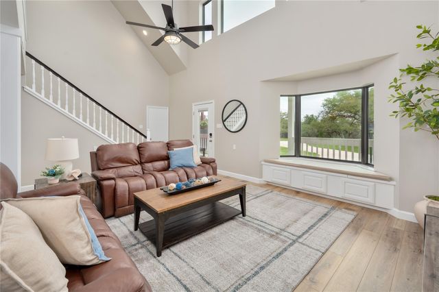 330 Live Oak Hills CT, San Marcos, TX 78666