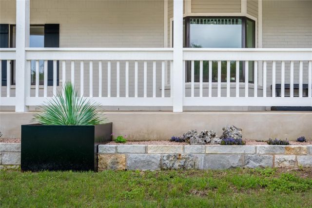 330 Live Oak Hills CT, San Marcos, TX 78666