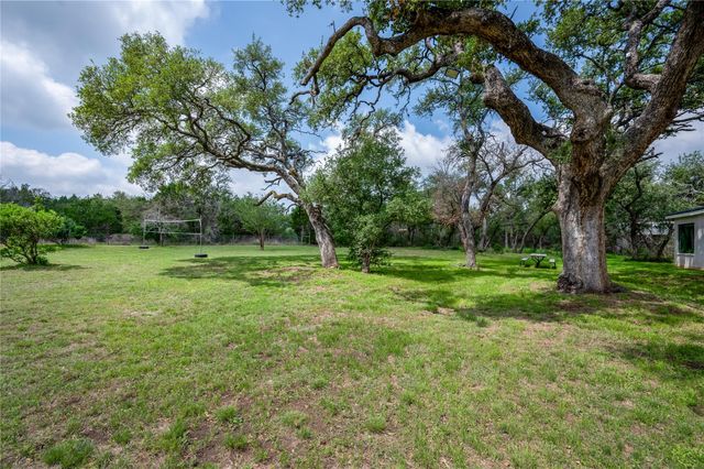 330 Live Oak Hills CT, San Marcos, TX 78666