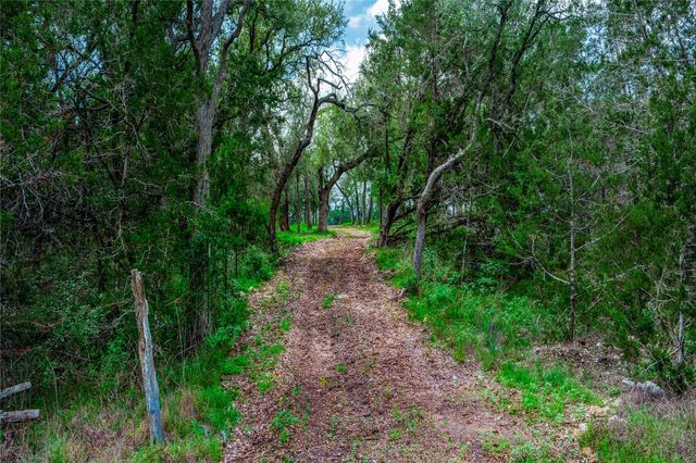 330 Live Oak Hills CT, San Marcos, TX 78666