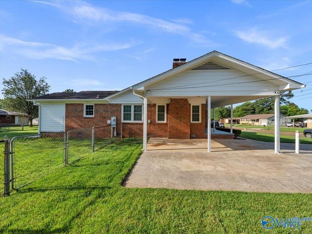 422 Karter Street NW, Huntsville, AL 35805