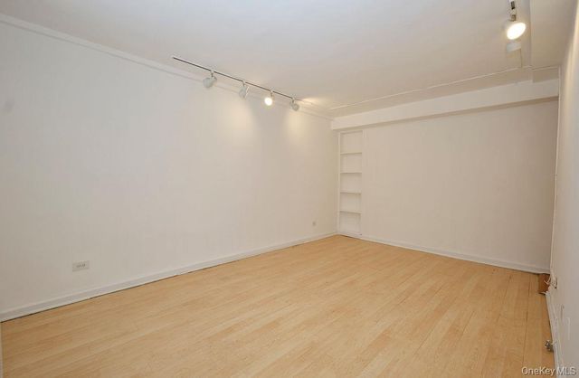 43-25 Douglaston Parkway 1LB, Douglaston, NY 11363