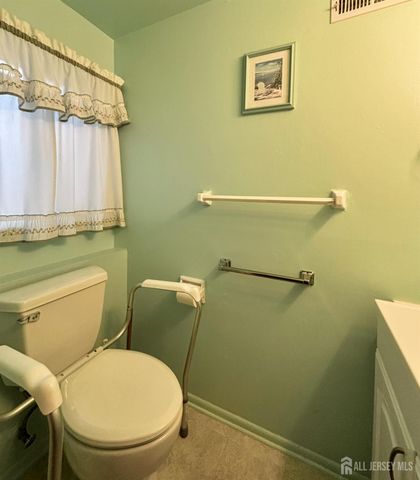45 Bradford Road, East Brunswick, NJ 08816