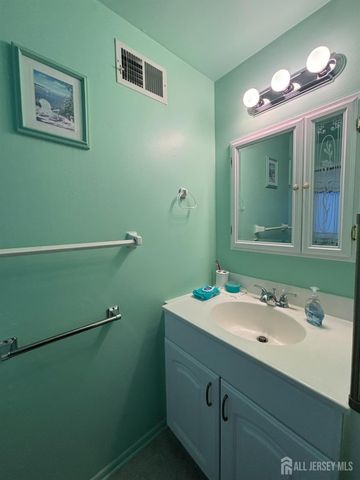 45 Bradford Road, East Brunswick, NJ 08816