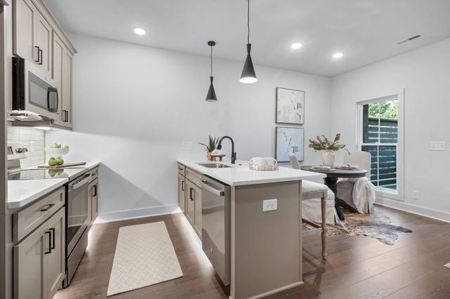 15 HOLLAND PARK WEST, Clarksville, TN 37043