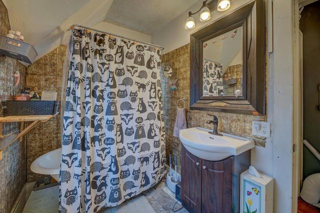 1324 Ruger Avenue, Janesville, WI 53545
