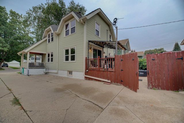 1324 Ruger Avenue, Janesville, WI 53545