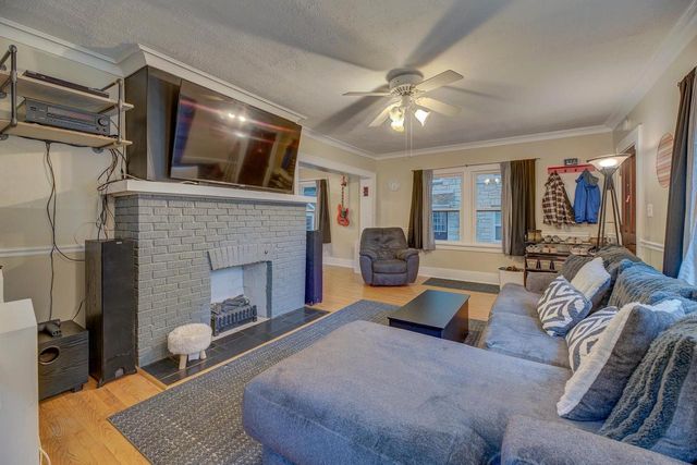 1324 Ruger Avenue, Janesville, WI 53545