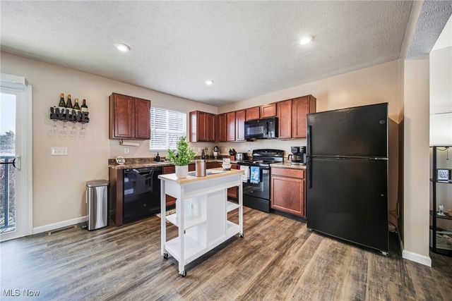 135 Grass Court, Painesville Twp, OH 44077