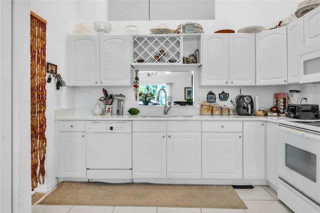 212 MEHLENBACHER ROAD, Belleair, FL 33756