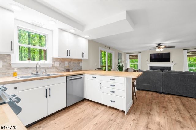 219 Buckley Ave, White Twp., NJ 07863