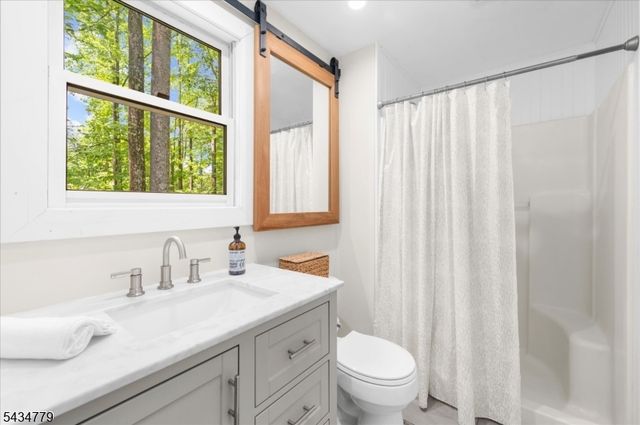 219 Buckley Ave, White Twp., NJ 07863