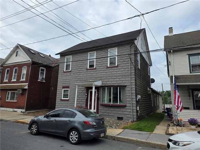 1356 Newport Avenue, Northampton Boro, PA 18067