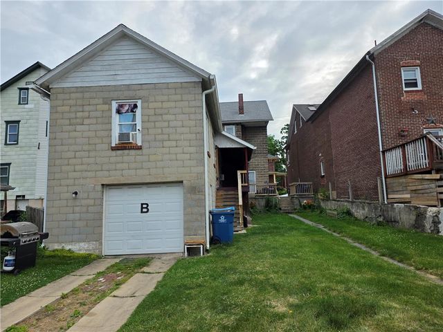 1356 Newport Avenue, Northampton Boro, PA 18067