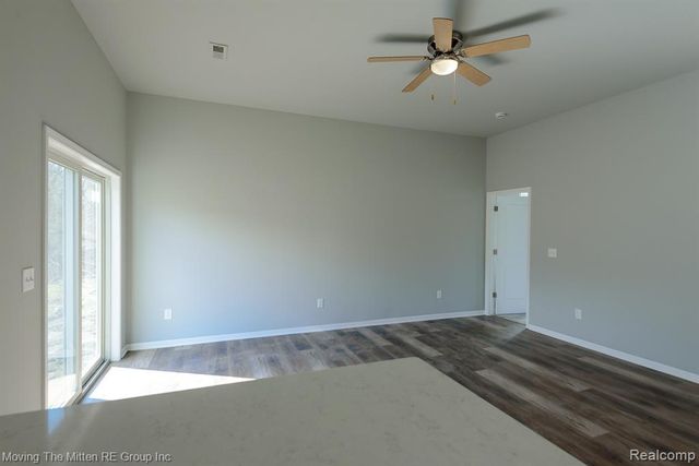 43001 Willow Road, New Boston, MI 48164