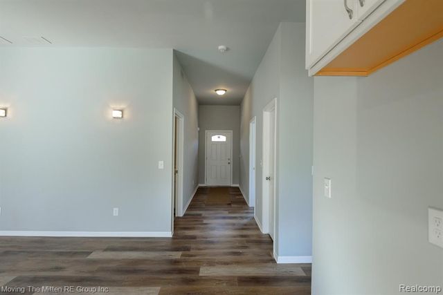 43001 Willow Road, New Boston, MI 48164