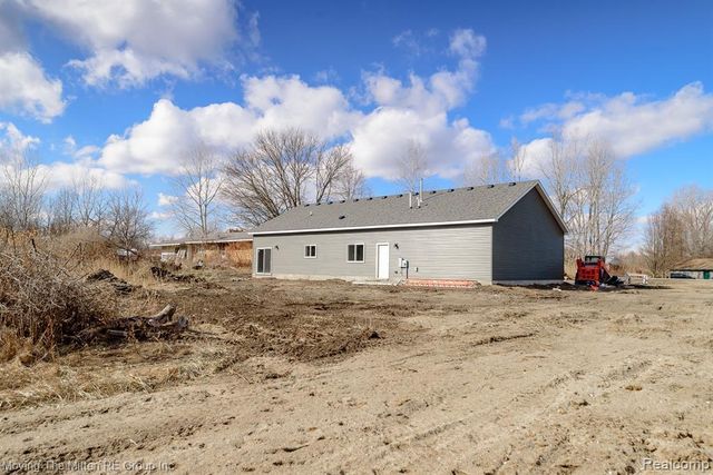 43001 Willow Road, New Boston, MI 48164