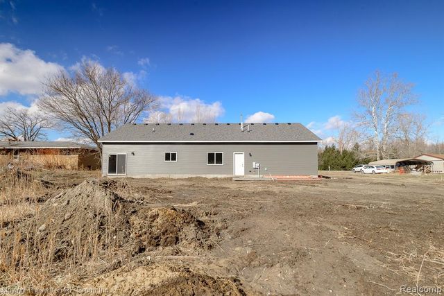 43001 Willow Road, New Boston, MI 48164