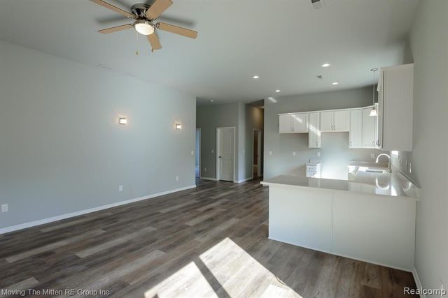 43001 Willow Road, New Boston, MI 48164