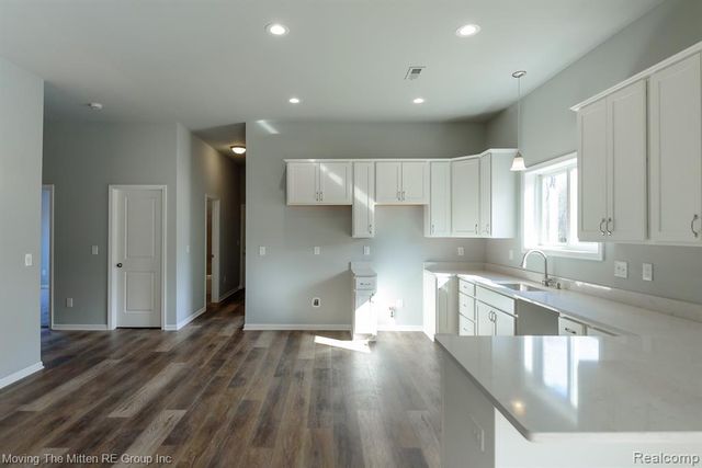 43001 Willow Road, New Boston, MI 48164