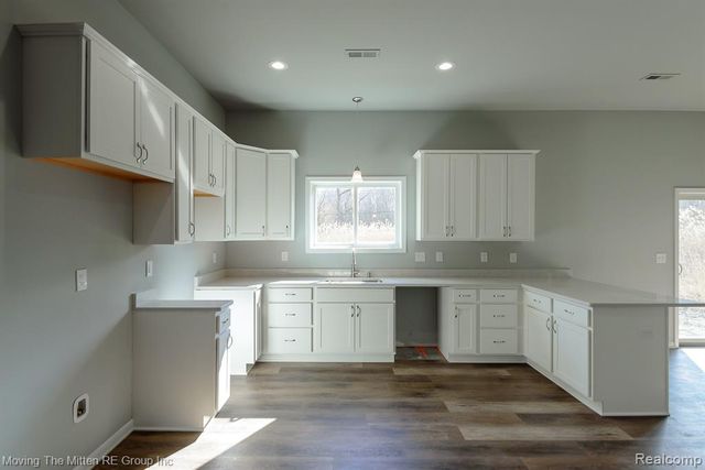 43001 Willow Road, New Boston, MI 48164