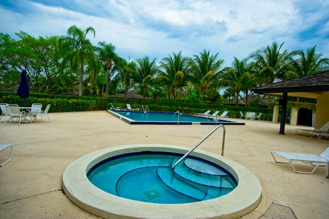 11842 Pebblewood Drive 201, Wellington, FL 33414