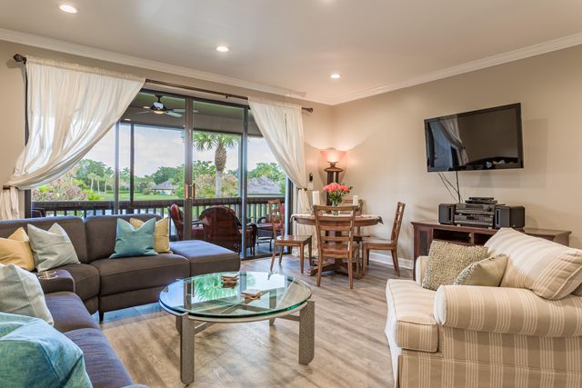 11842 Pebblewood Drive 201, Wellington, FL 33414