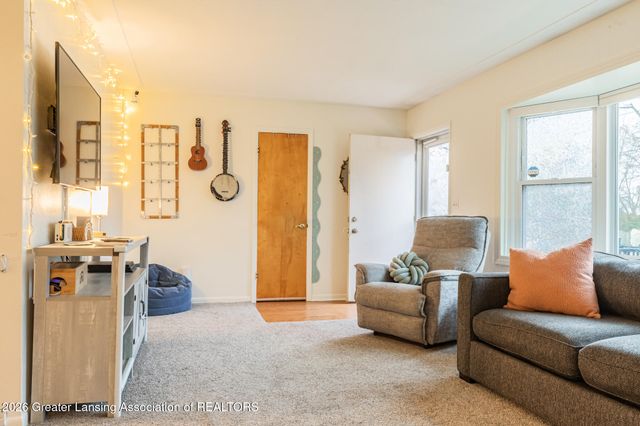 2332 Washington Road, Lansing, MI 48911