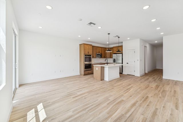 204 SE Birch Terrace, Stuart, FL 34997
