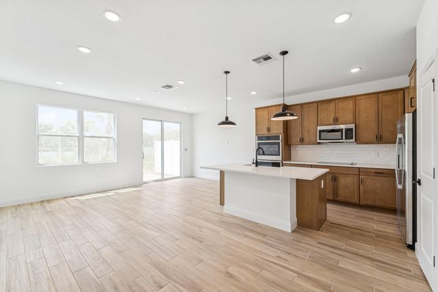 204 SE Birch Terrace, Stuart, FL 34997