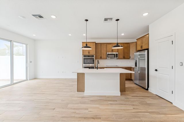 204 SE Birch Terrace, Stuart, FL 34997