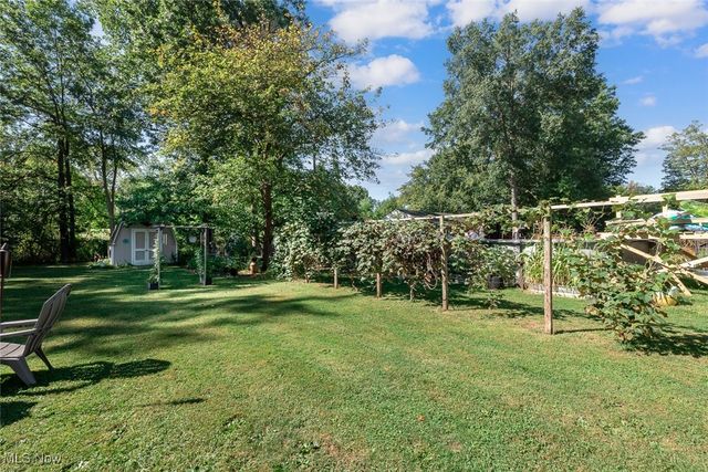 47785 Cooper Foster Park Road, Amherst, OH 44001