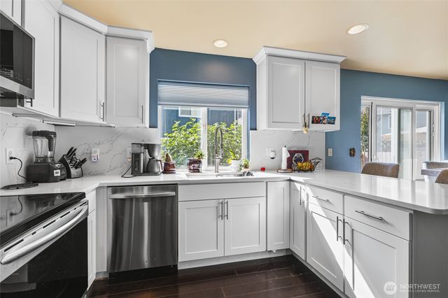 2724 58th Avenue E, Fife, WA 98424