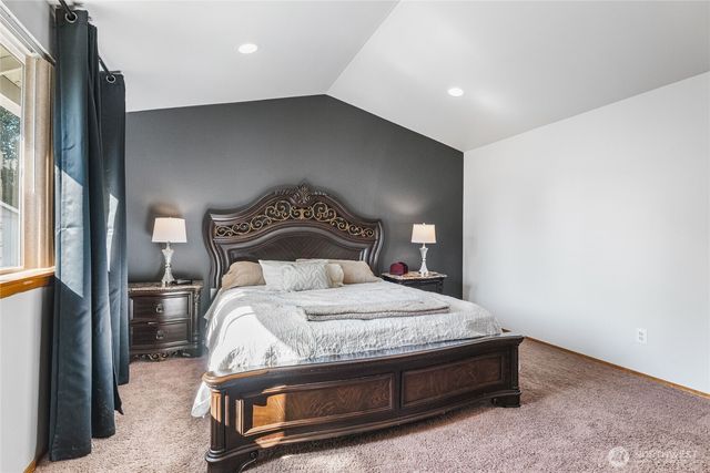 2724 58th Avenue E, Fife, WA 98424