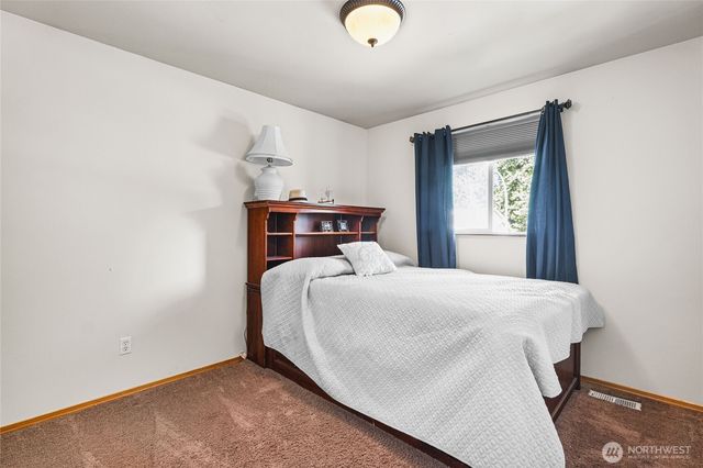 2724 58th Avenue E, Fife, WA 98424