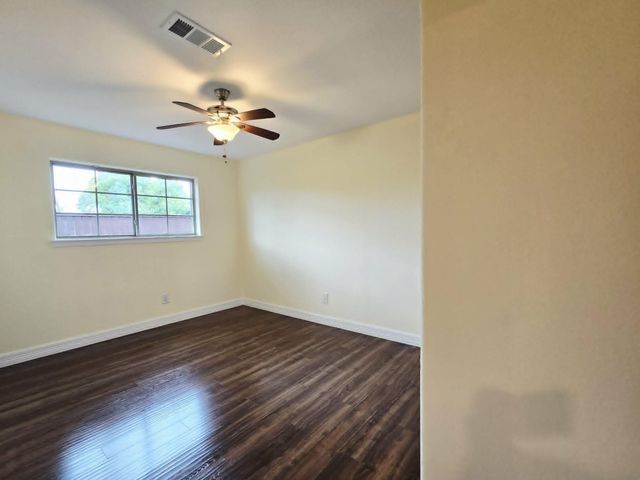 7422 Silent Wood Lane, Houston, TX 77086