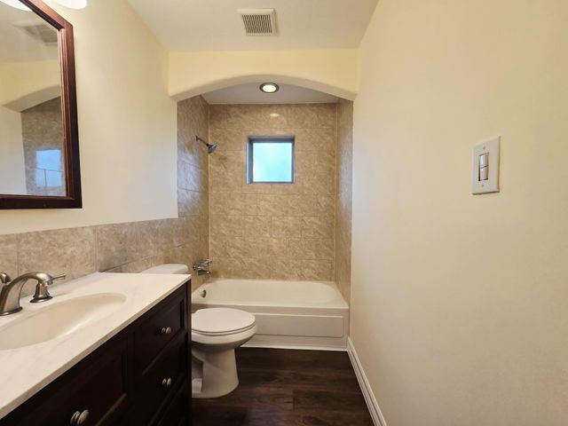 7422 Silent Wood Lane, Houston, TX 77086