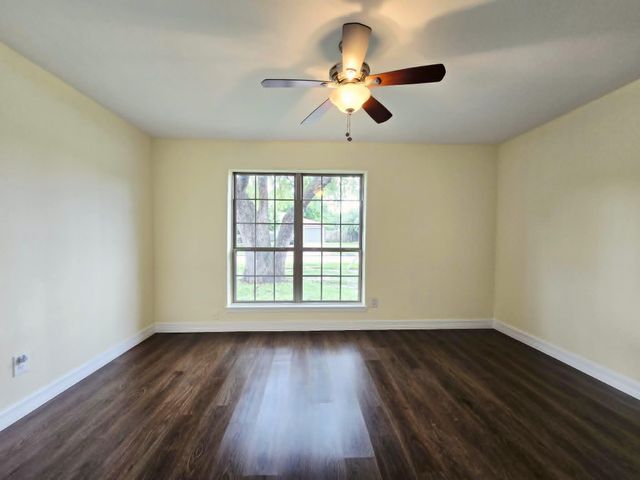7422 Silent Wood Lane, Houston, TX 77086