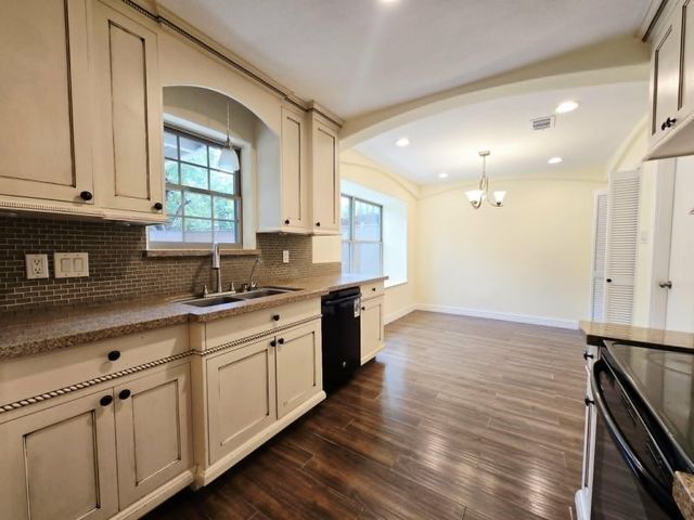 7422 Silent Wood Lane, Houston, TX 77086