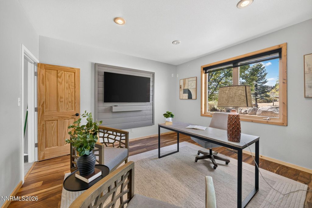 Image 14 of property listing at 255 Desatoya Court, Reno, NV 89511