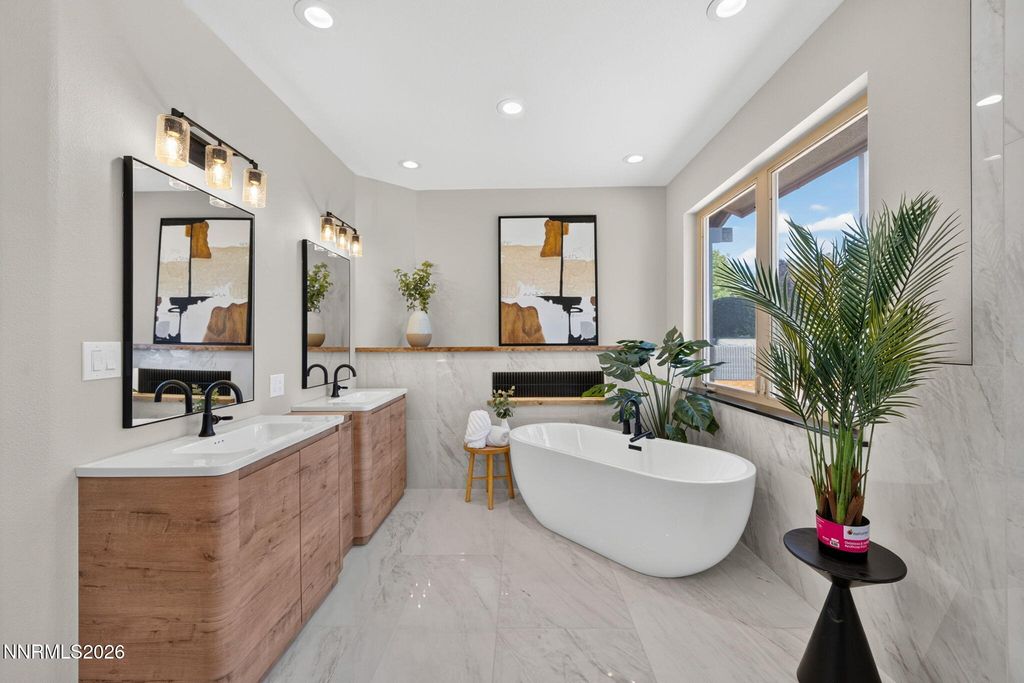 Image 19 of property listing at 255 Desatoya Court, Reno, NV 89511