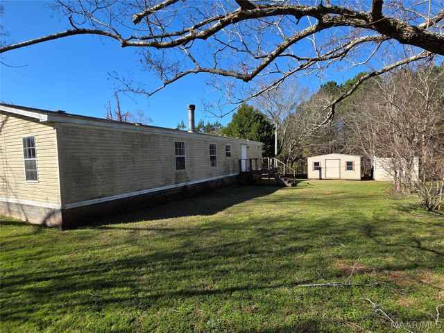 120 Meadow Ridge Drive, Wetumpka, AL 36093