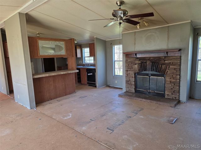 120 Meadow Ridge Drive, Wetumpka, AL 36093