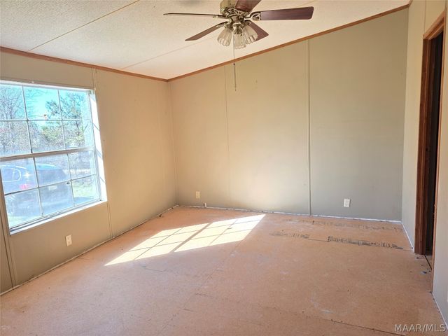 120 Meadow Ridge Drive, Wetumpka, AL 36093