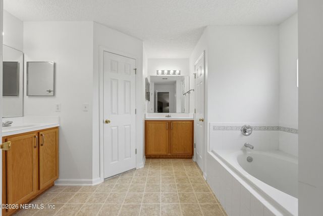 5526 BROADGATE Court, Jacksonville, FL 32244