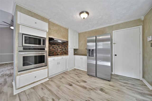 2006 Mermaid Lane, Houston, TX 77062